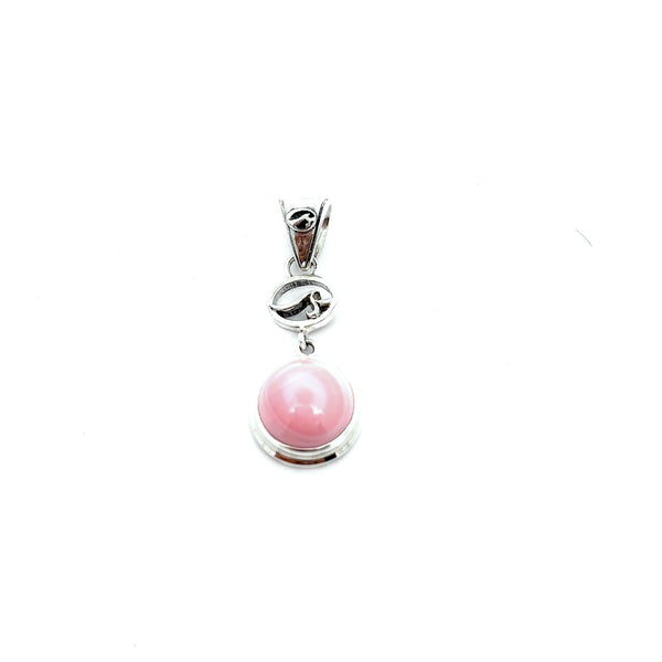 Queen Conch Round Pendant with OS Logo and Hammered Bail - Ocean Soul