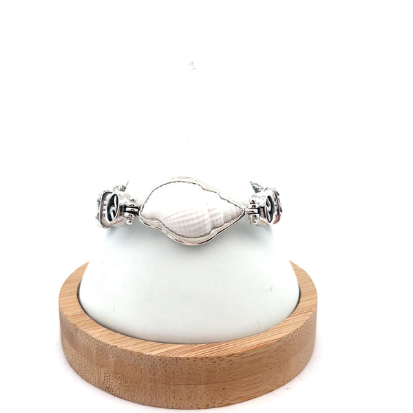 Albino Nutmeg on the Triple Tigertail Adjustable Bracelet - Ocean Soul