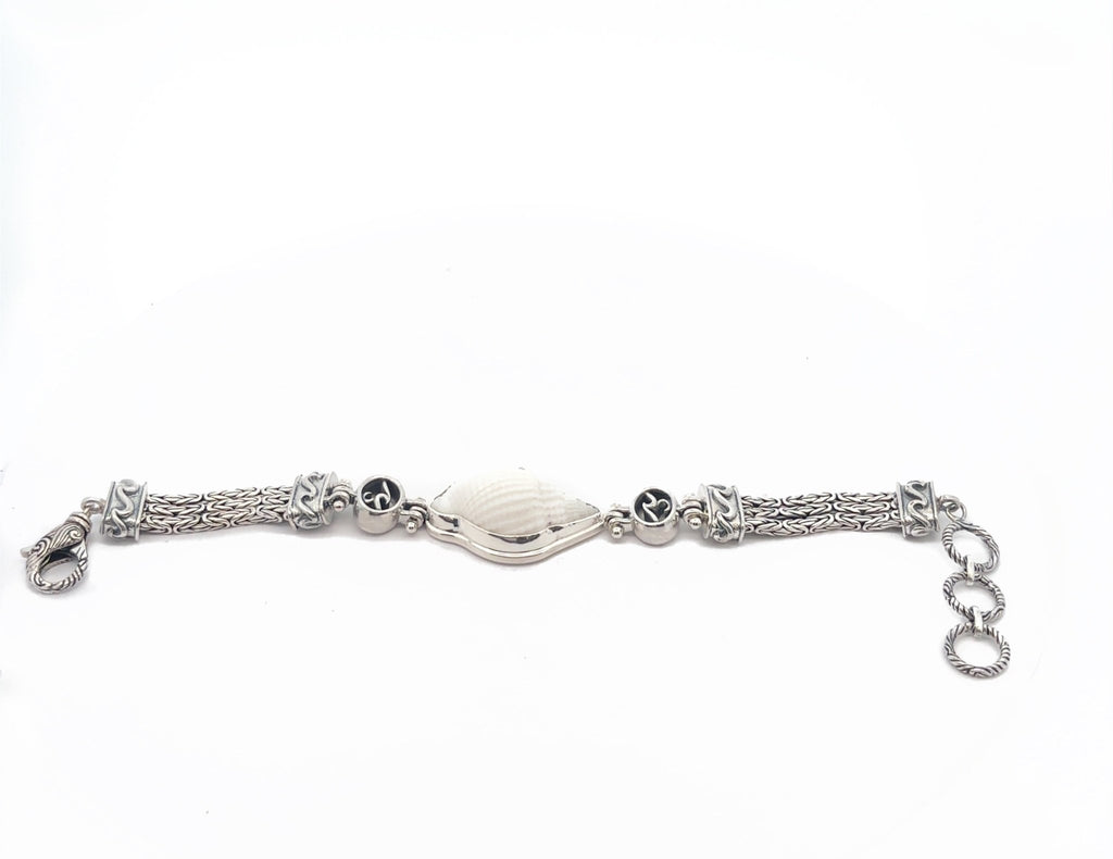 Albino Nutmeg on the Triple Tigertail Adjustable Bracelet - Ocean Soul