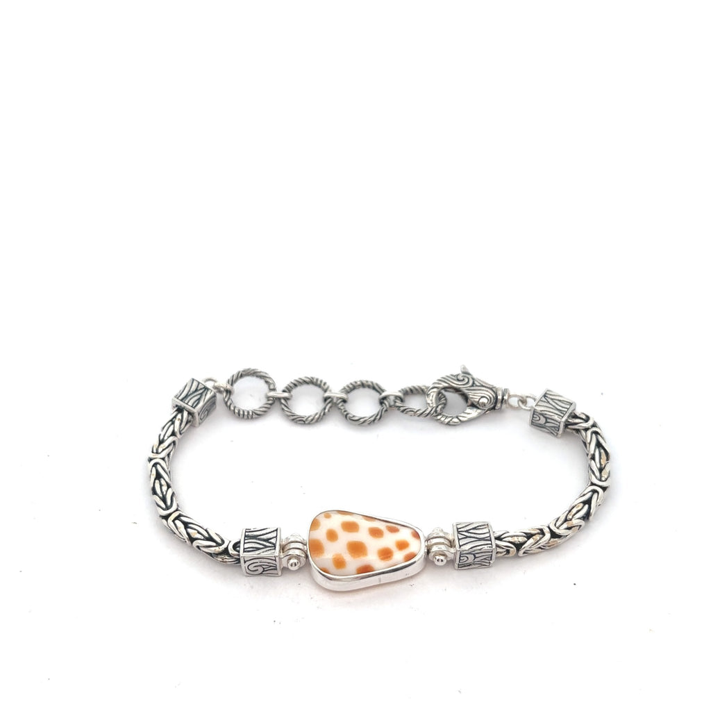 Junonia on the Classic Tigertail Bracelet - Ocean Soul