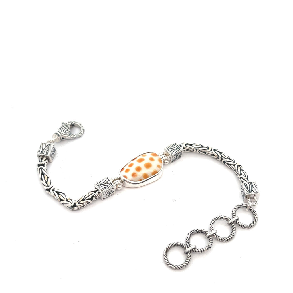 Junonia on the Classic Tigertail Bracelet - Ocean Soul