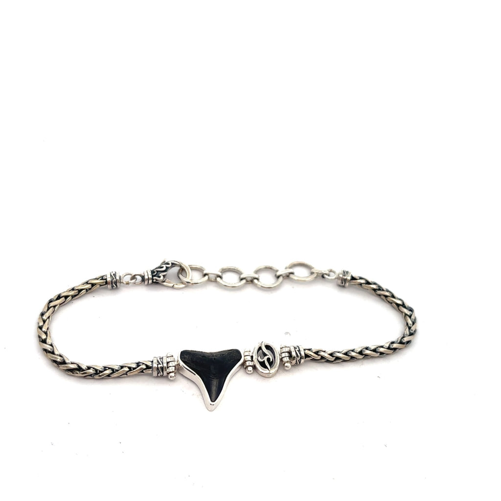 Shark Tooth on the Dainty Adjustable Bracelet - Ocean Soul