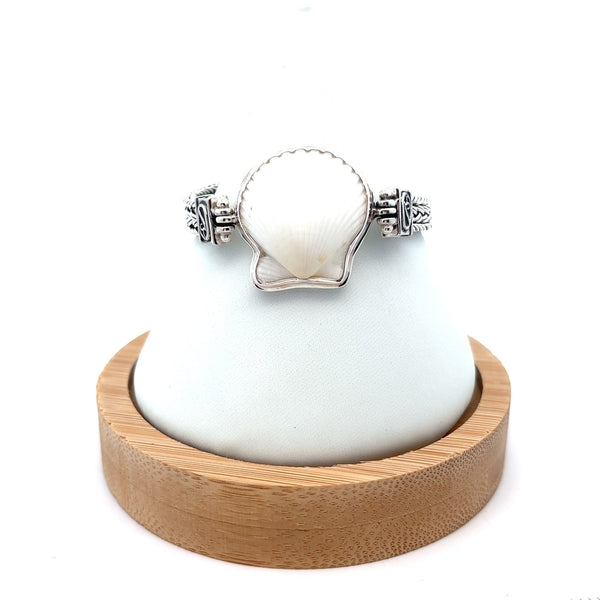 Albino Scallop on the Marco Adjustable Bracelet - Ocean Soul