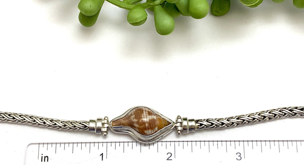 Brown Banded Tulip on the Romano Adjustable Bracelet - Ocean Soul