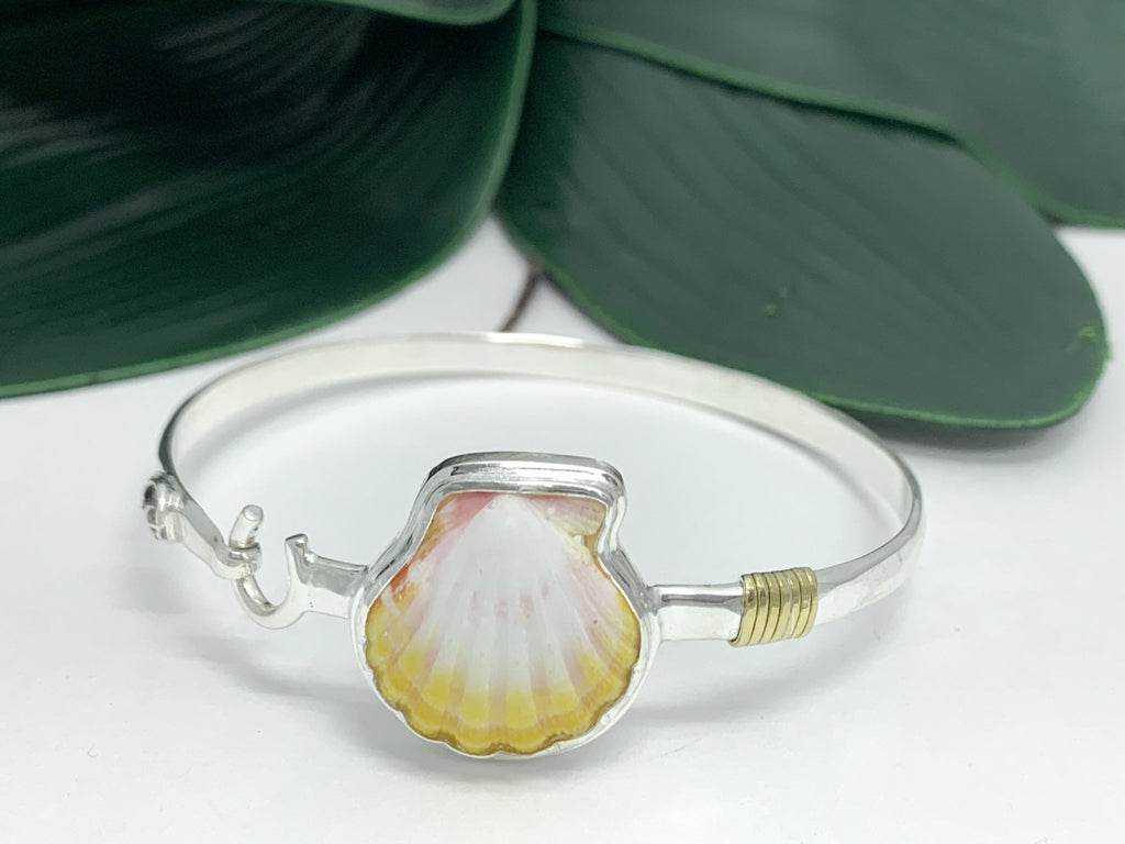 Hawaiian Sunrise Shell Hook Bracelet - Ocean Soul